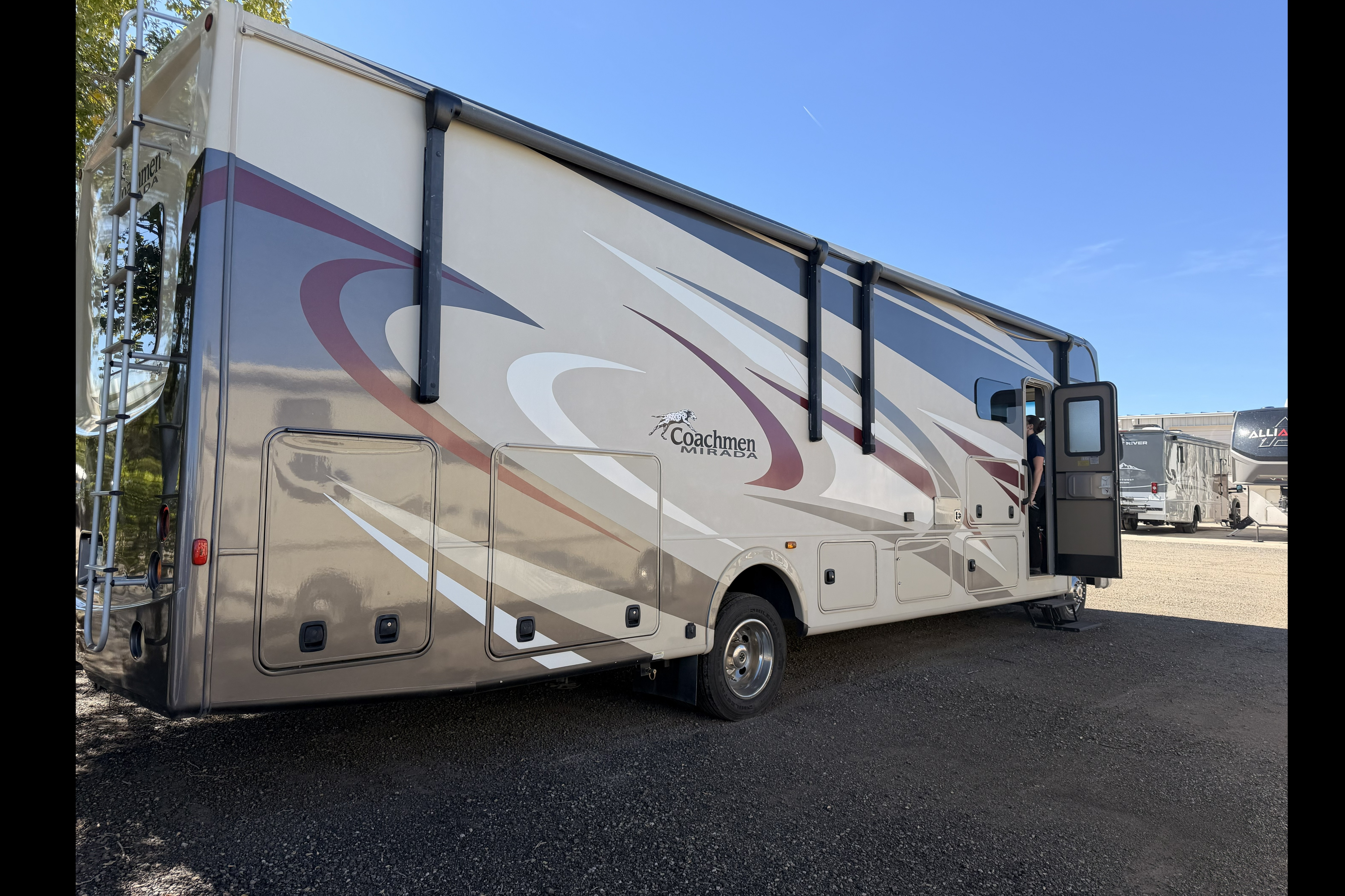 Fun Times - Coachmen Mirada 32SS Class A