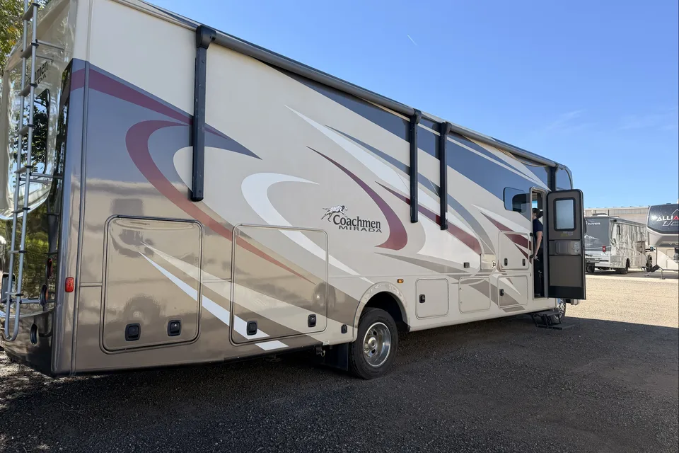 Fun Times - Coachmen Mirada 32SS Class A