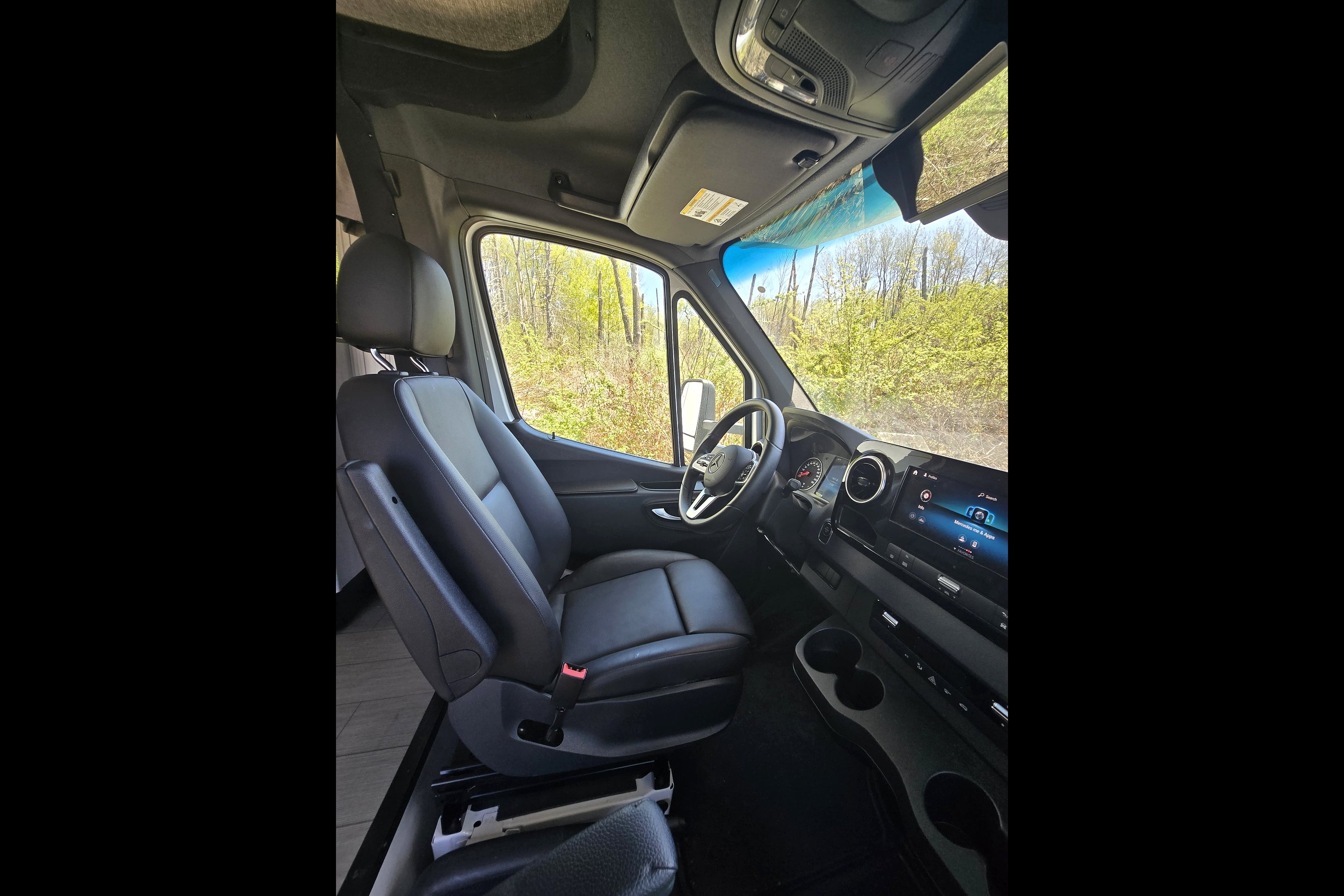 2023 EAST TO WEST Entrada M-Class 24FM