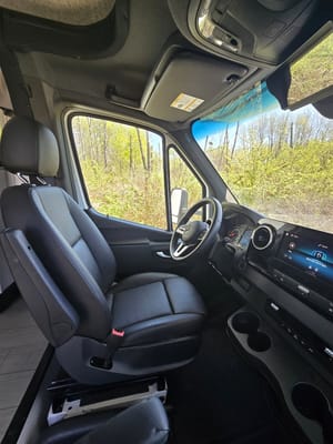 2023 EAST TO WEST Entrada M-Class 24FM