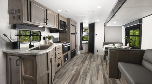 Blaine and Victorias Starcraft Autumn Ridge Travel Trailer