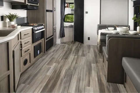 Blaine and Victorias Starcraft Autumn Ridge Travel Trailer