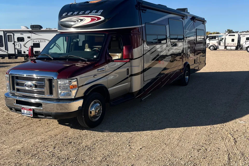 John’s Coachmen Concord Class C
