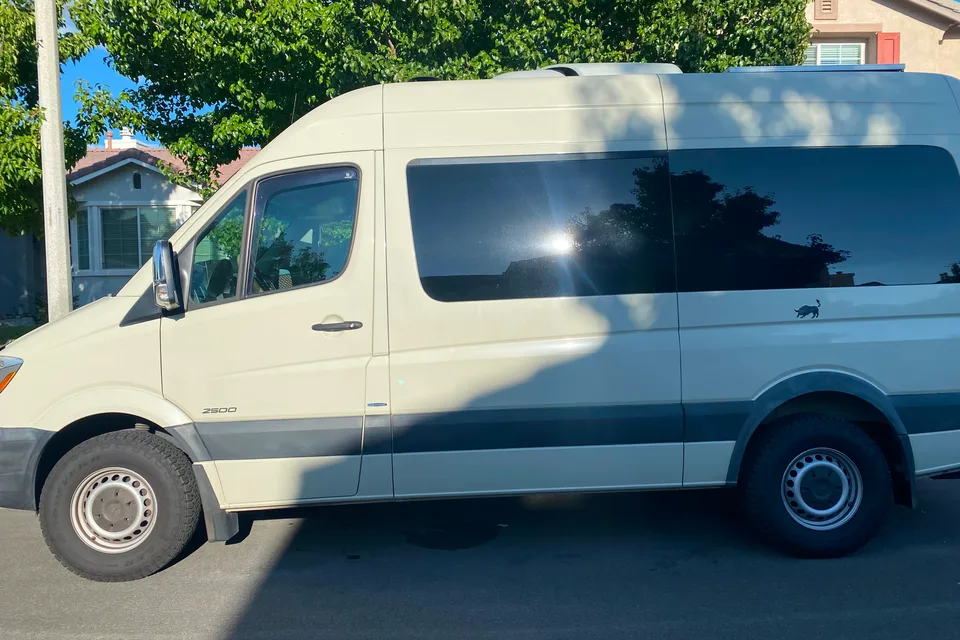 Francisco's Mercedes-Benz Sprinter Class B