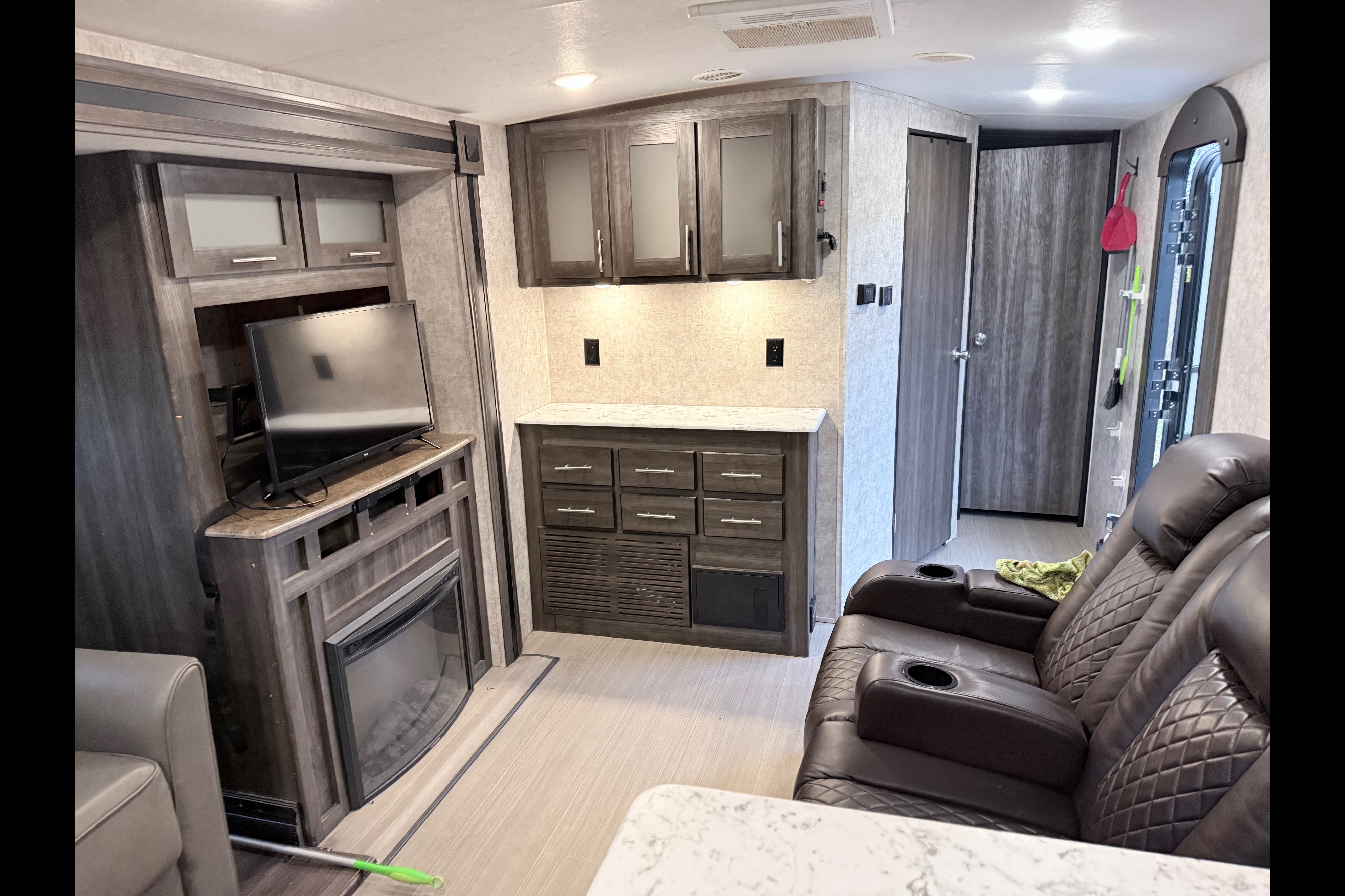 Barre's Highland Ridge RV Open range 2804rk Travel Trailer