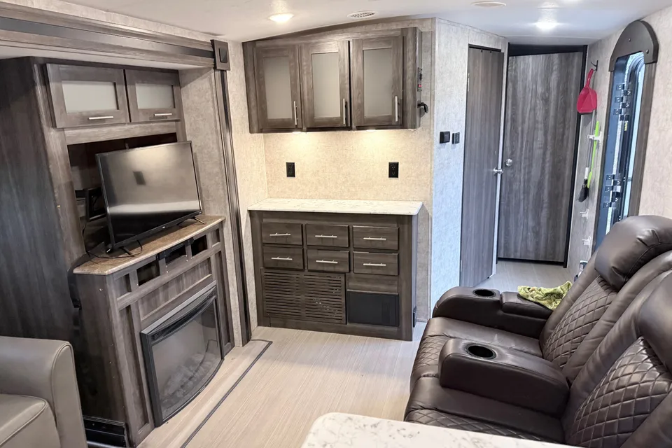 Barre's Highland Ridge RV Open range 2804rk Travel Trailer
