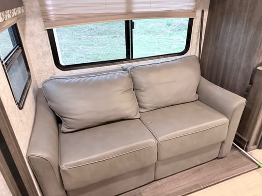Barre's Highland Ridge RV Open range 2804rk Travel Trailer