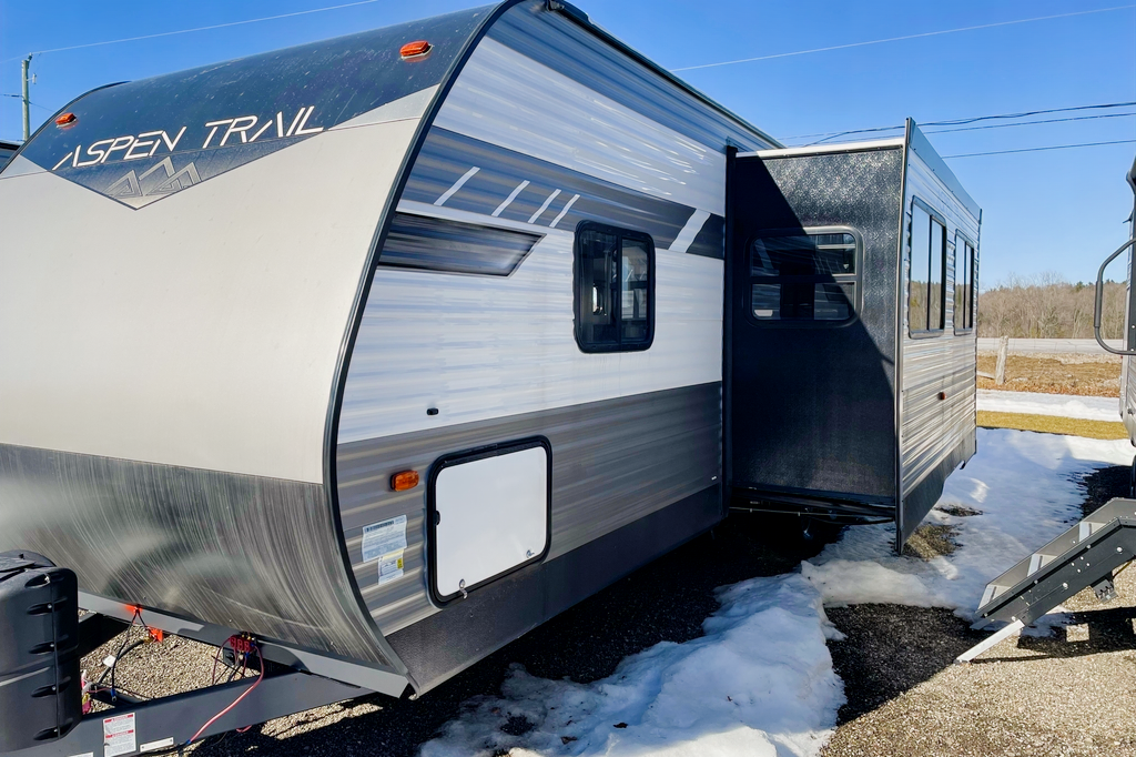 Brad's Aspen Trail 2850 BHS Travel Trailer