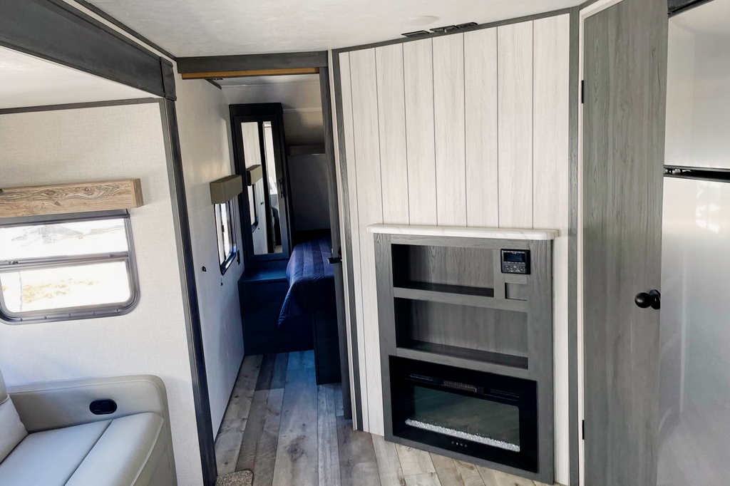 Brad's Aspen Trail 2850 BHS Travel Trailer