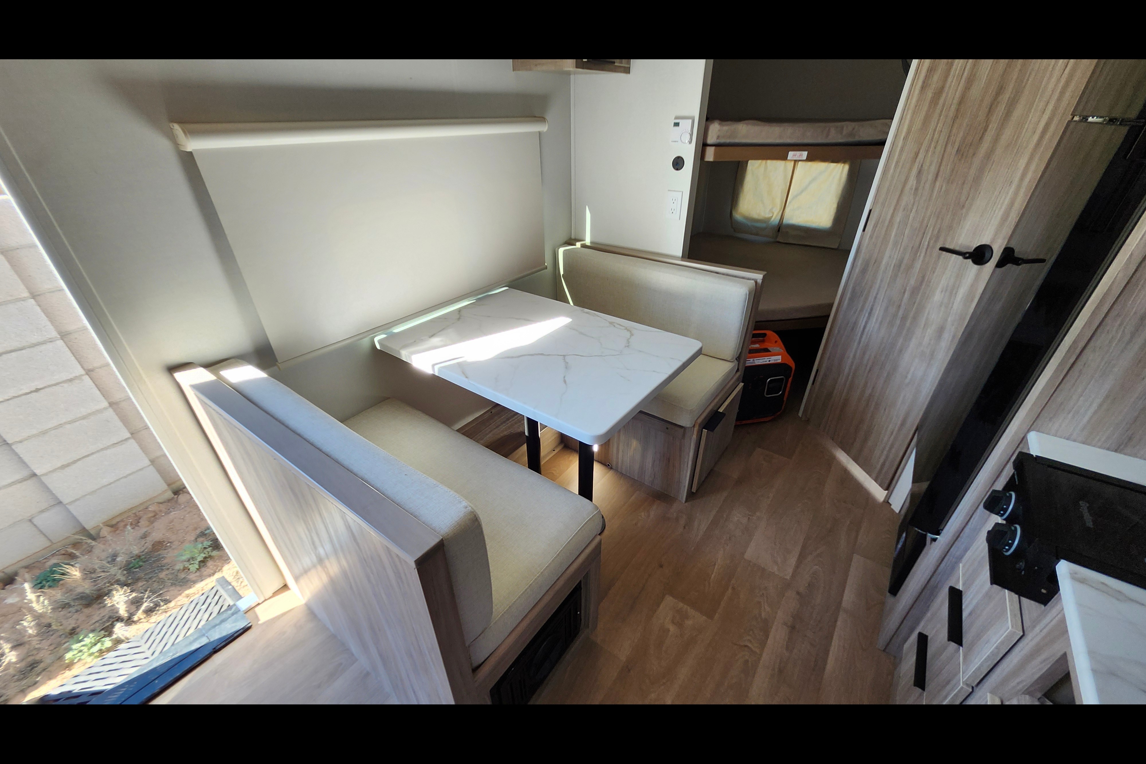Winnebago 18DBH Travel Trailer