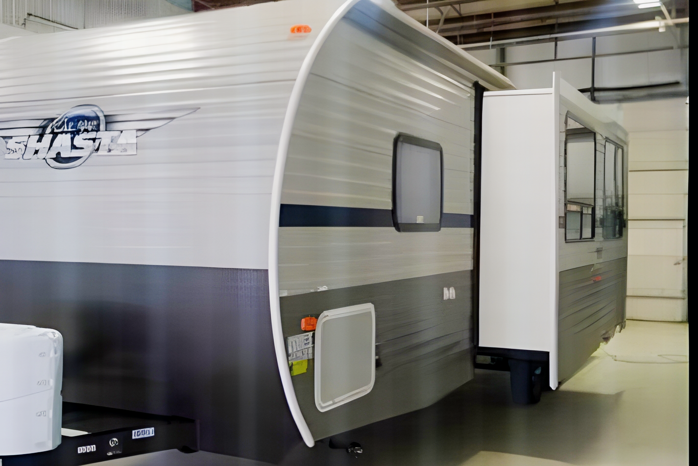 Jeremy's Shasta 26DB Travel Trailer