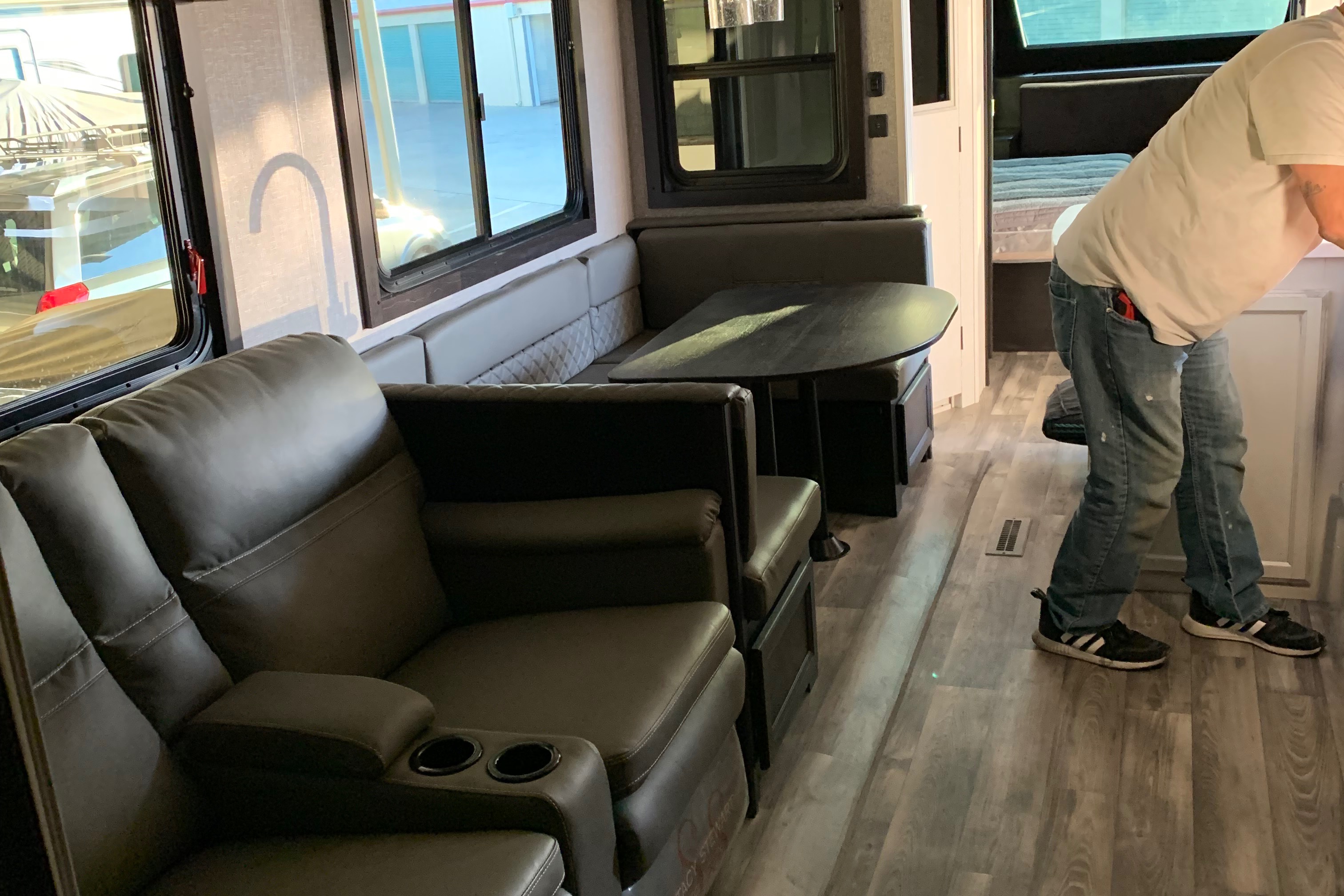 Glamping Jayco Fbok320 Travel Trailer