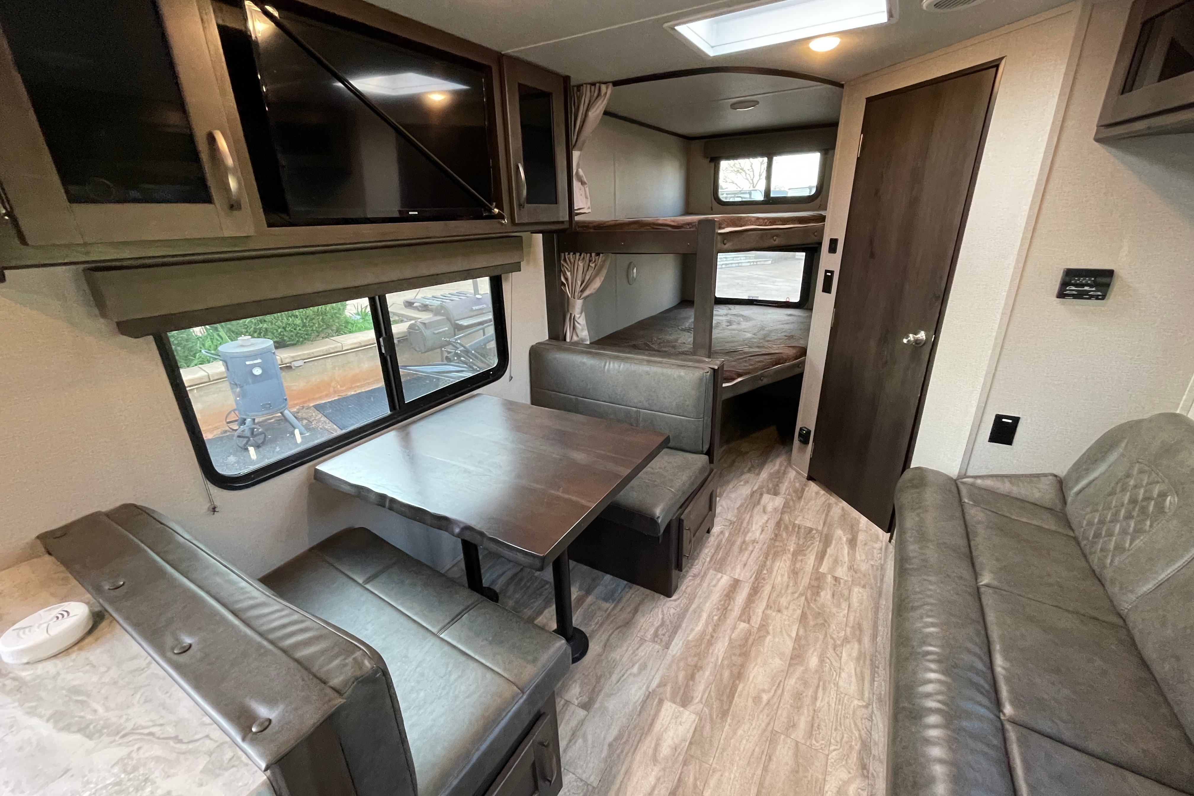 Spacious Clean 29' Grand Design Travel Trailer