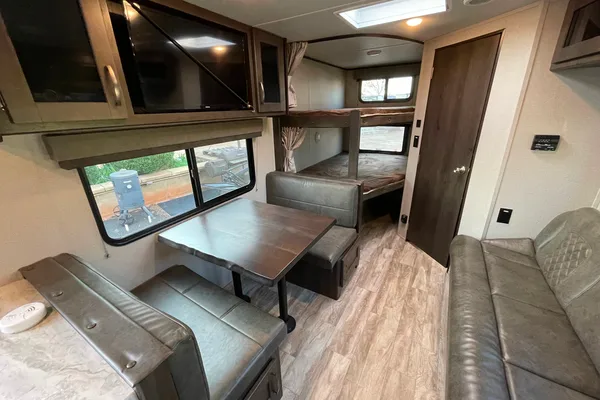 Spacious Clean 29' Grand Design Travel Trailer