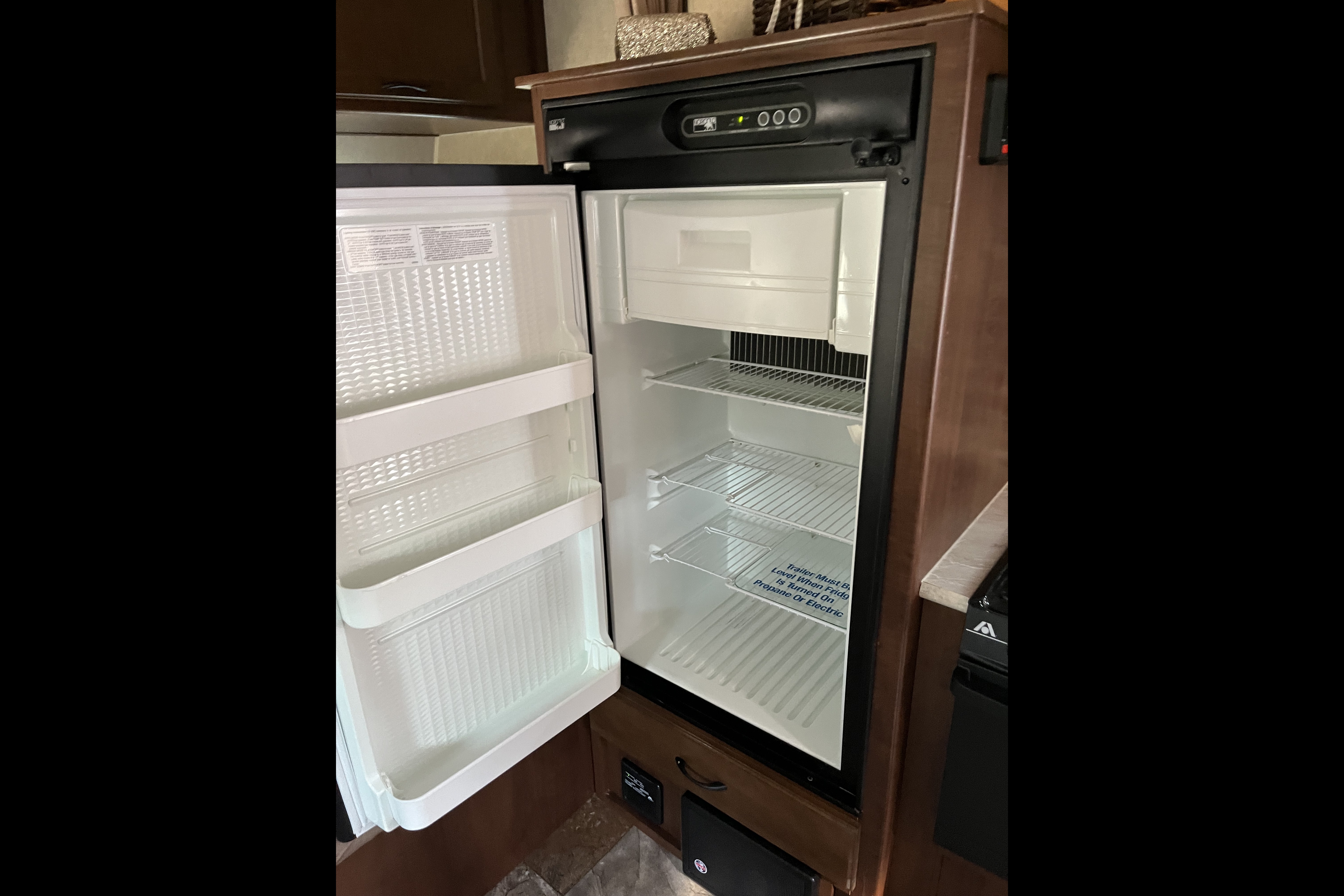 Danielle's Jayco Feather ULT Travel Trailer
