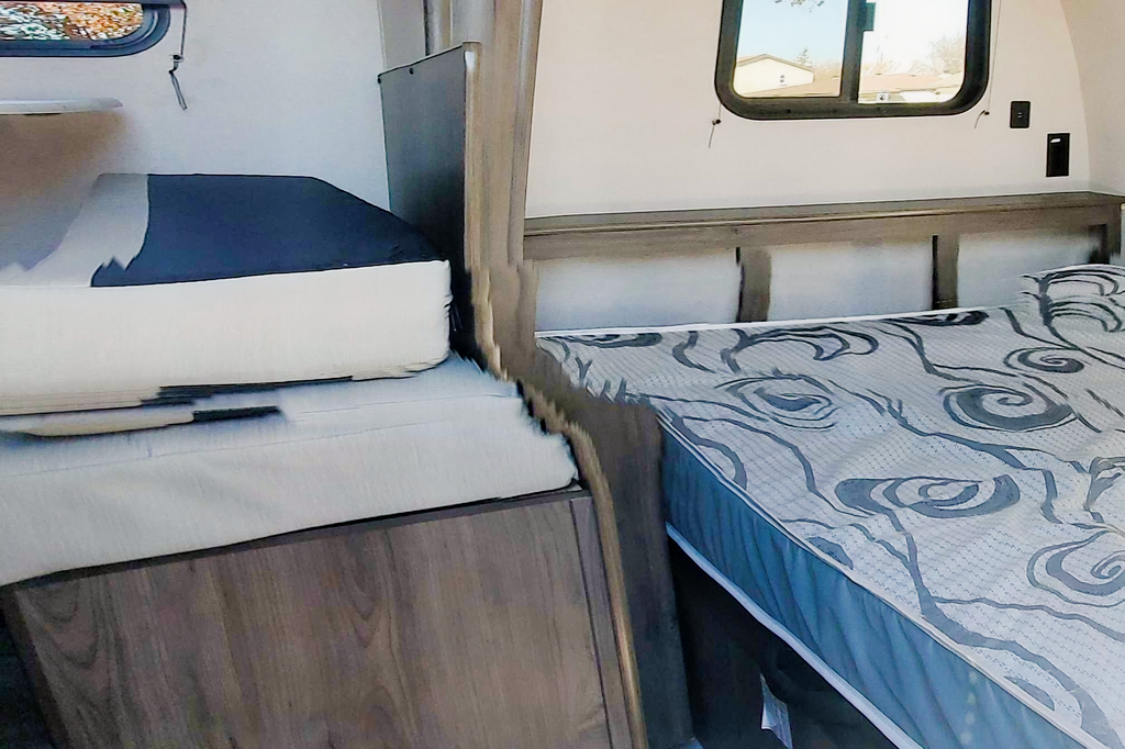 RV Retreat Clipper Travel Trailer