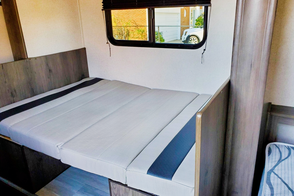 RV Retreat Clipper Travel Trailer
