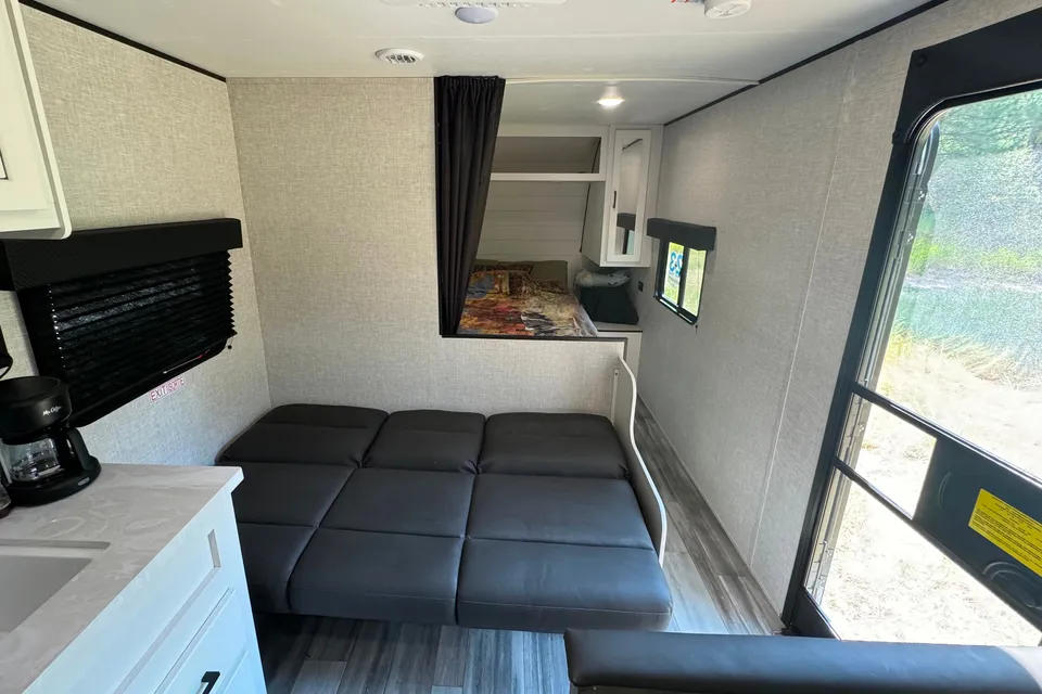 Beckler Family Jayco 260BHW