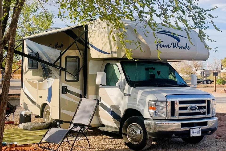 Clarence the Camper - 2018 Thor Motor Coach Four Winds 22E Class C