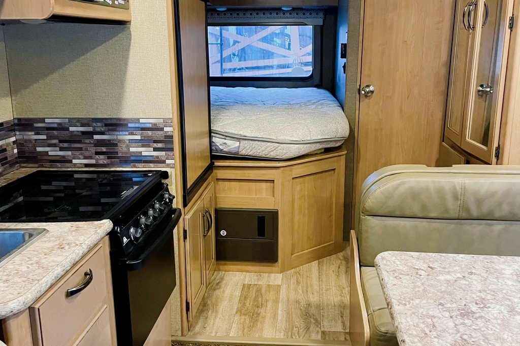 Clarence the Camper - 2018 Thor Motor Coach Four Winds 22E Class C