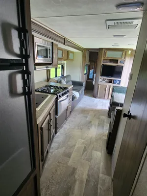 Fully Stocked CLEAN 34' Bunkhouse 2018 Coachmen Apex