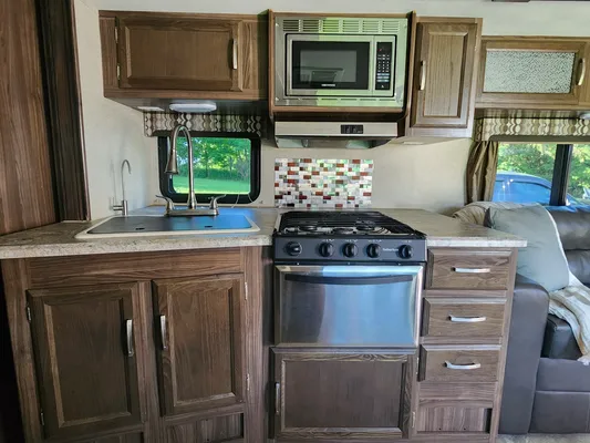 Fully Stocked CLEAN 34' Bunkhouse 2018 Coachmen Apex