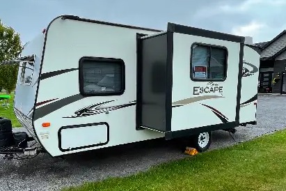 902 RV Rentals K-Z Spree Escape Travel Trailer