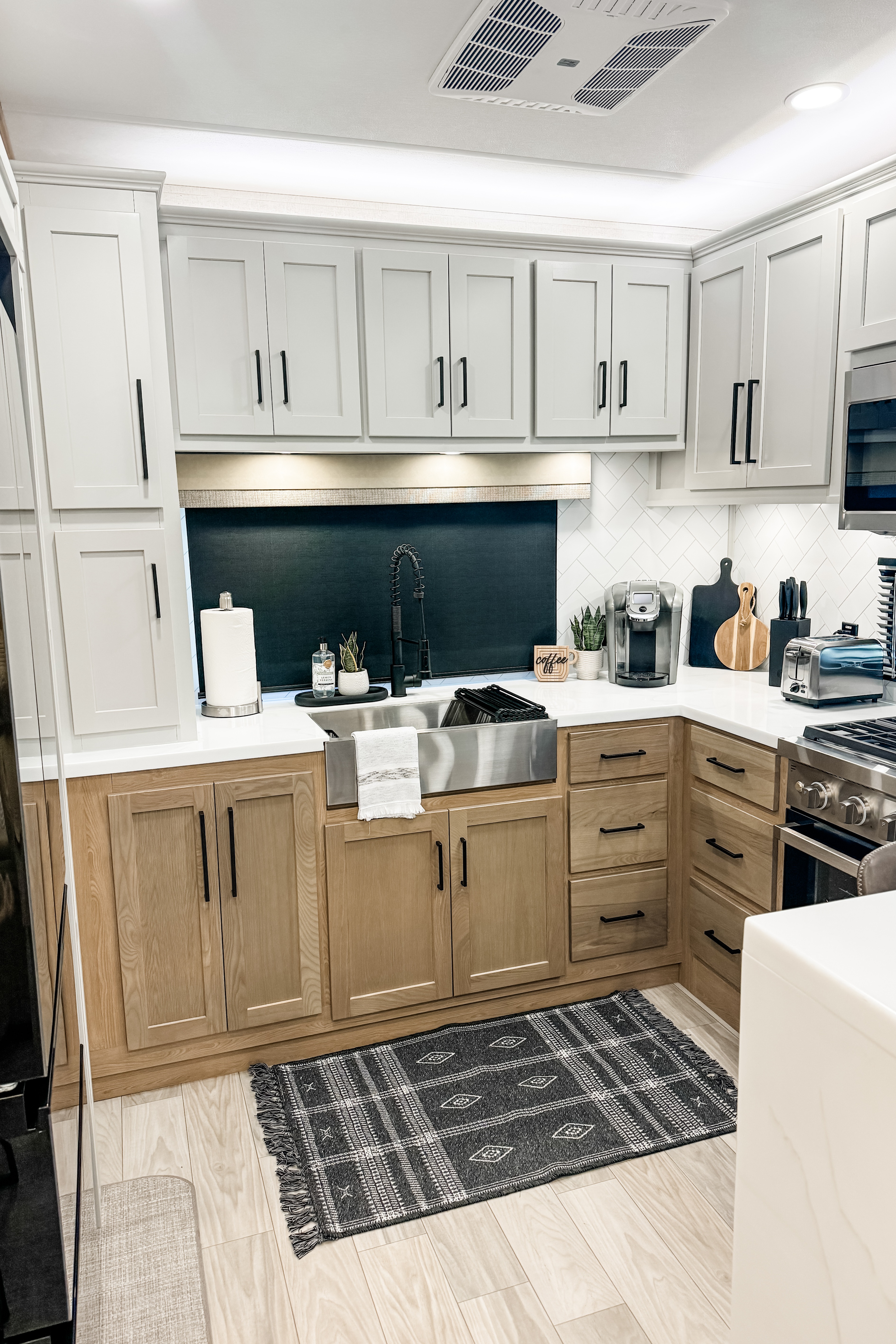 2025 Luxury 5th Wheel - SandPiper 3800RK