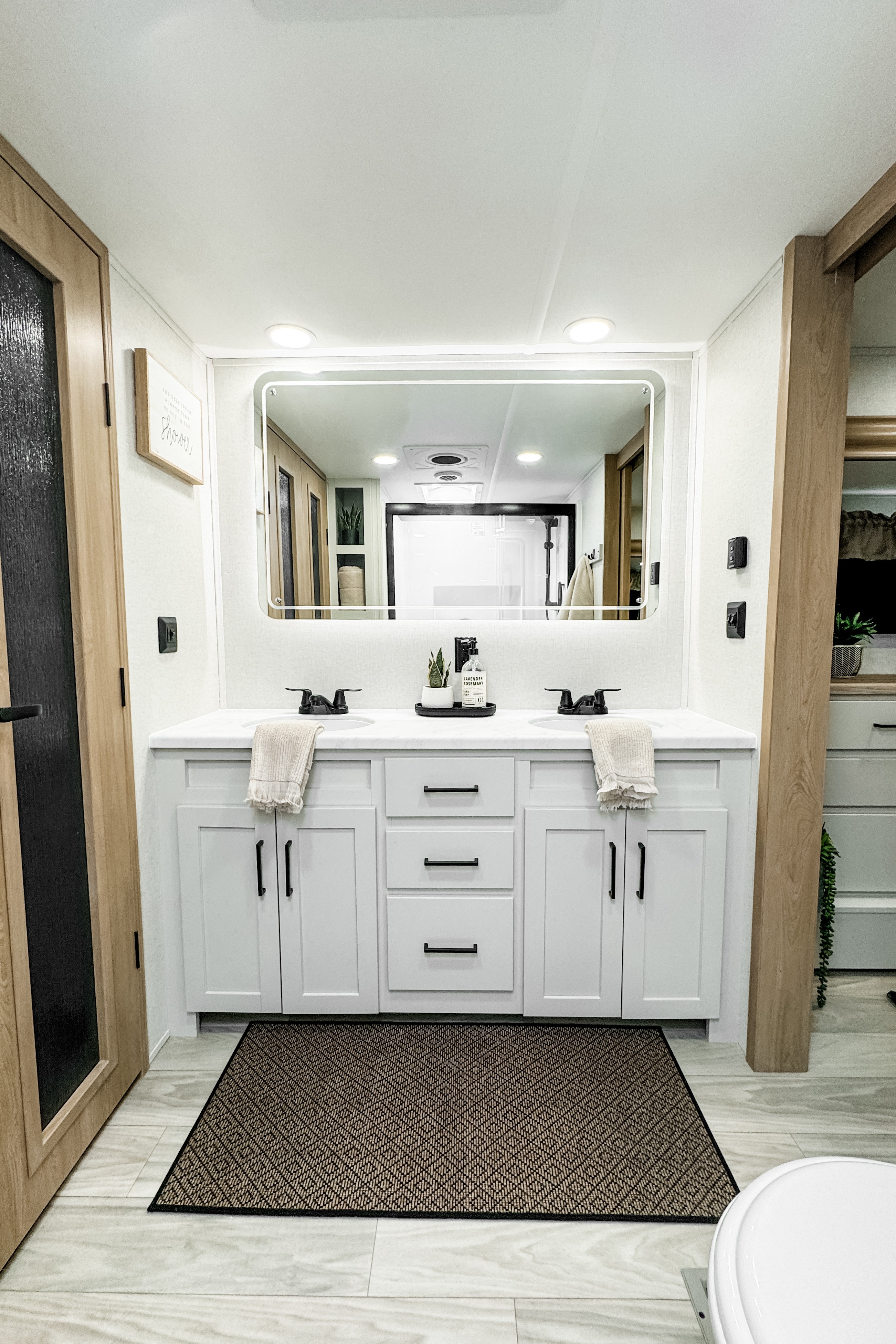 2025 Luxury 5th Wheel - SandPiper 3800RK