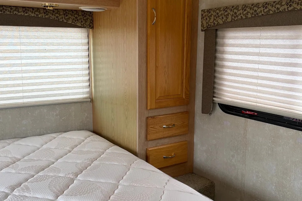 Forest River Sunseeker 30’ Classe C
