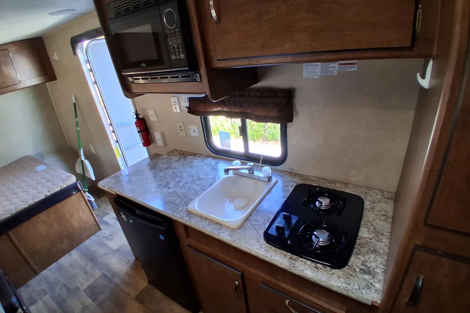Let'z Go Glamping's 19.5 foot Bunkhouse