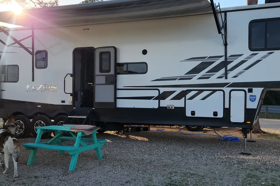 "Garage-ma-hal" Impact Toy Hauler