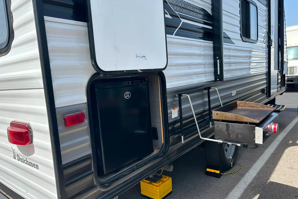 Chicken Run! Coleman Coleman Dutchmen LT 18BH Travel Trailer