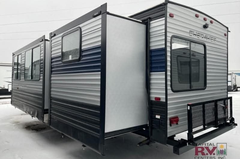 Lael Family Bunk House