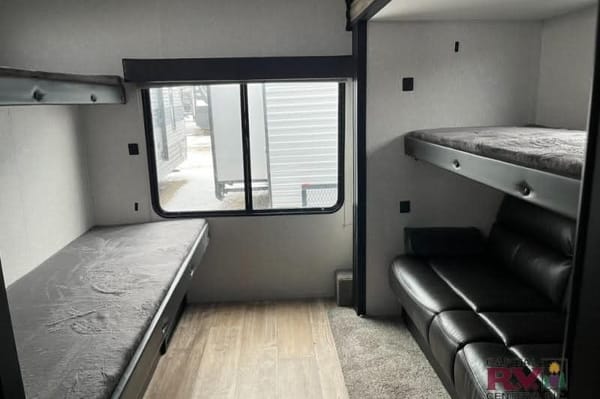 Lael Family Bunk House