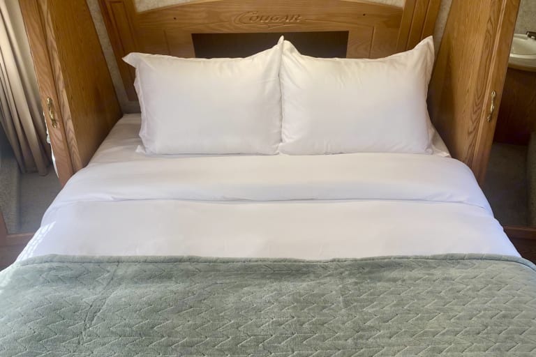 Easy Camping-Sleeps 6-Delivery & Setup