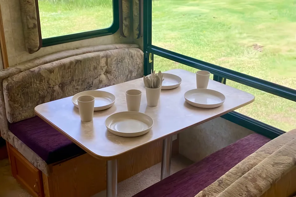 Easy Camping-Sleeps 6-Delivery & Setup Only