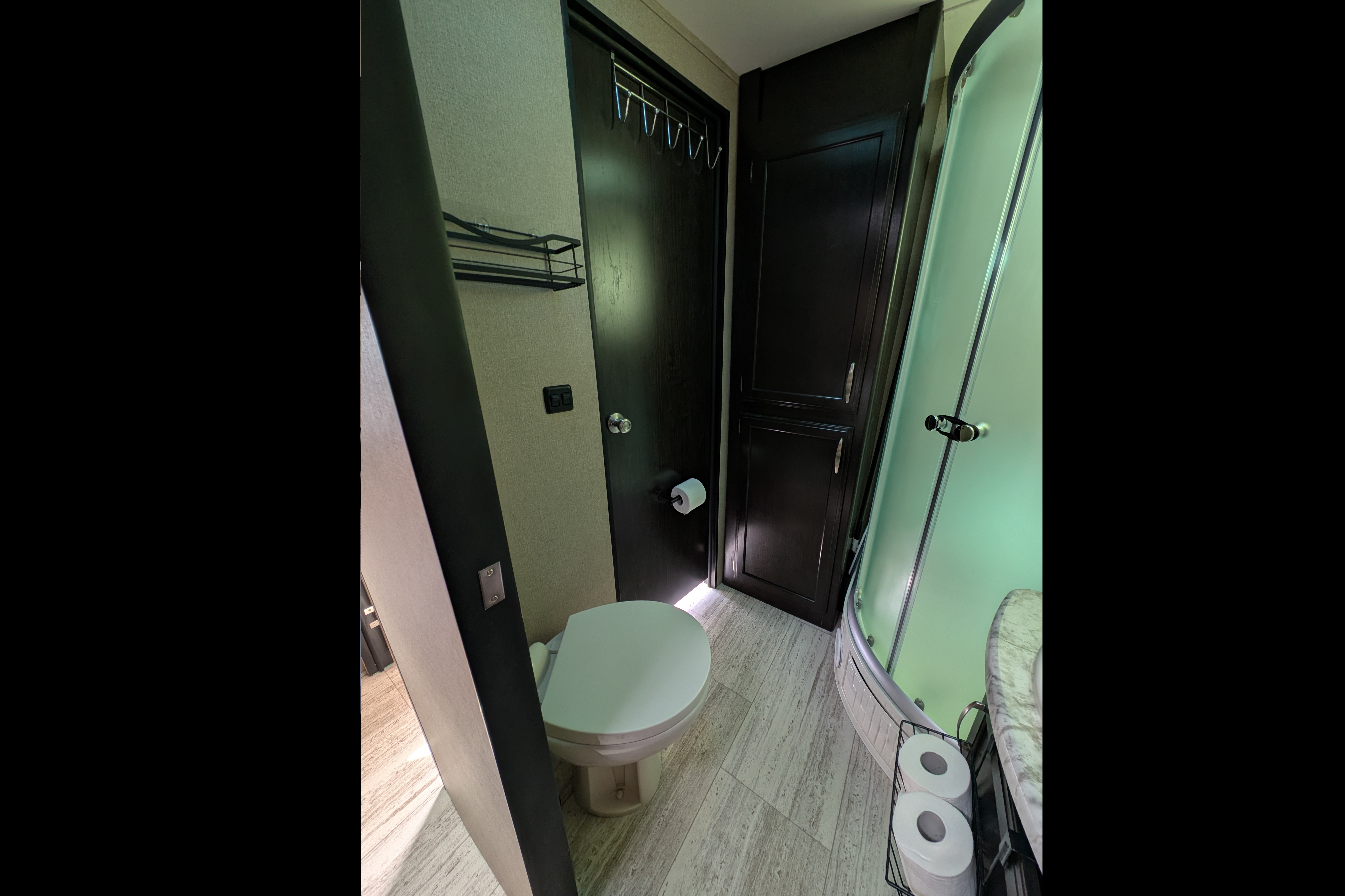 Family friendly 35FT Travel Trailer with Bunk room