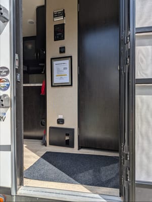 Family friendly 35FT Travel Trailer with Bunk room