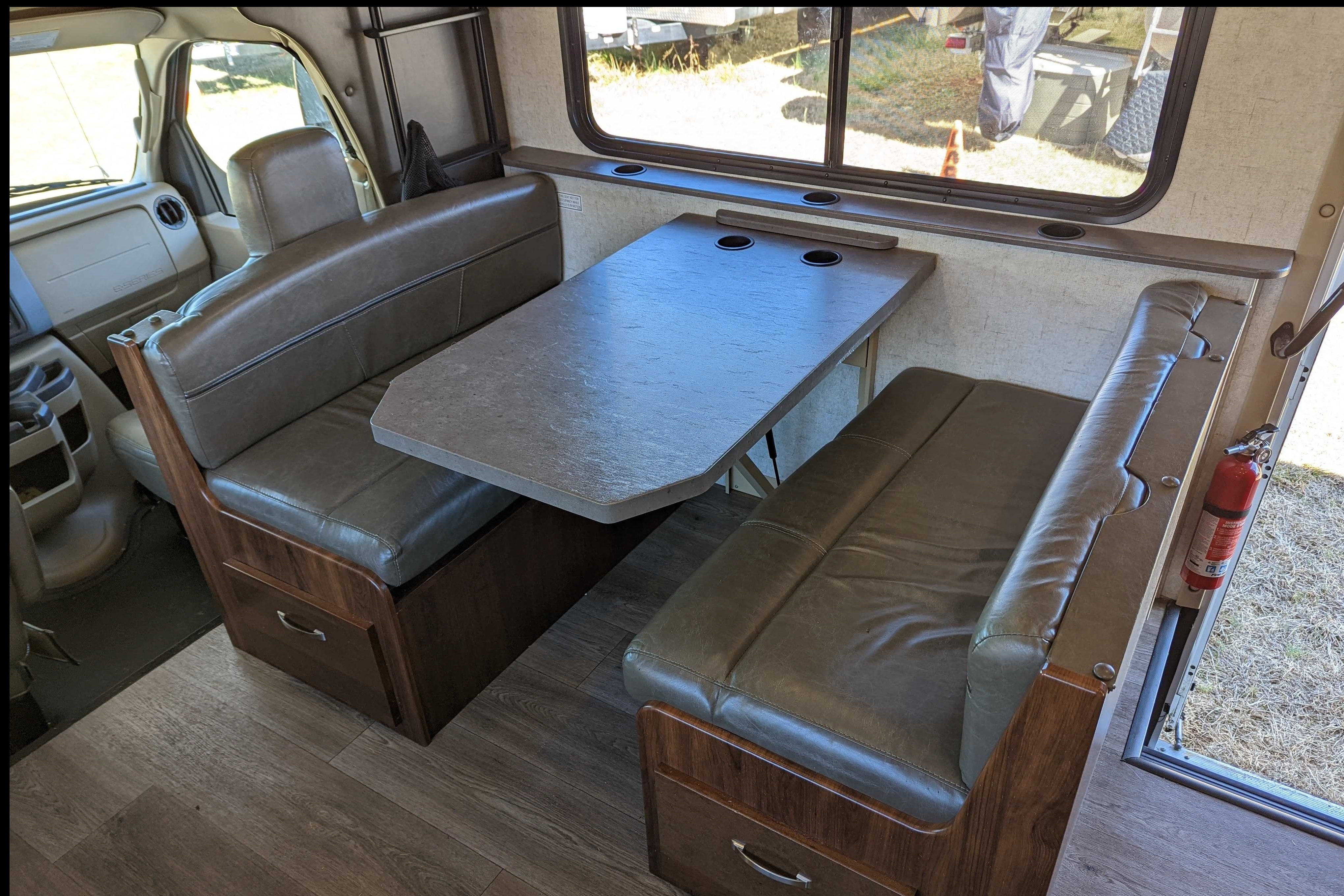 Alex's 2018 Sunseeker -sleeps up to 6- multilingual owners