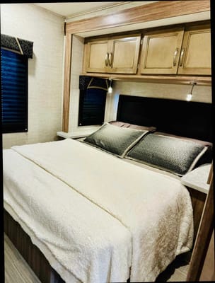 Sathiyavahini's Jayco Jayco Redhawk SE Class C