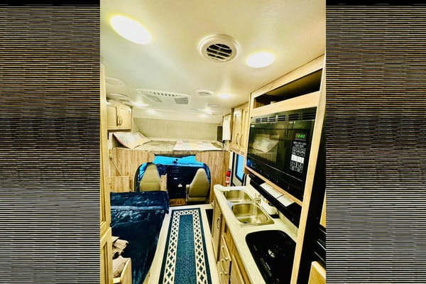 Sathiyavahini's Jayco Jayco Redhawk SE Class C