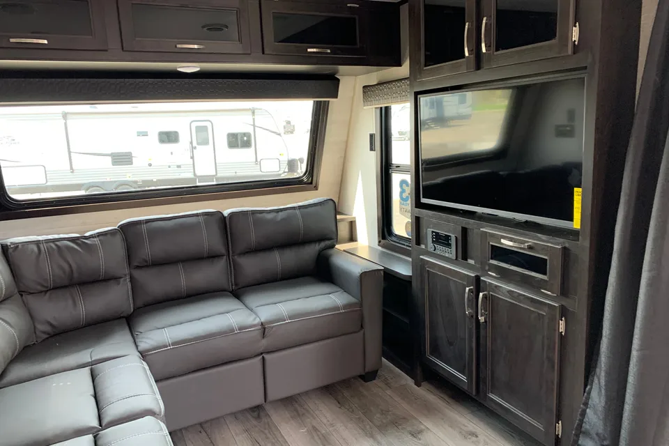 Debbie's Jayco 38fdds Travel Trailer