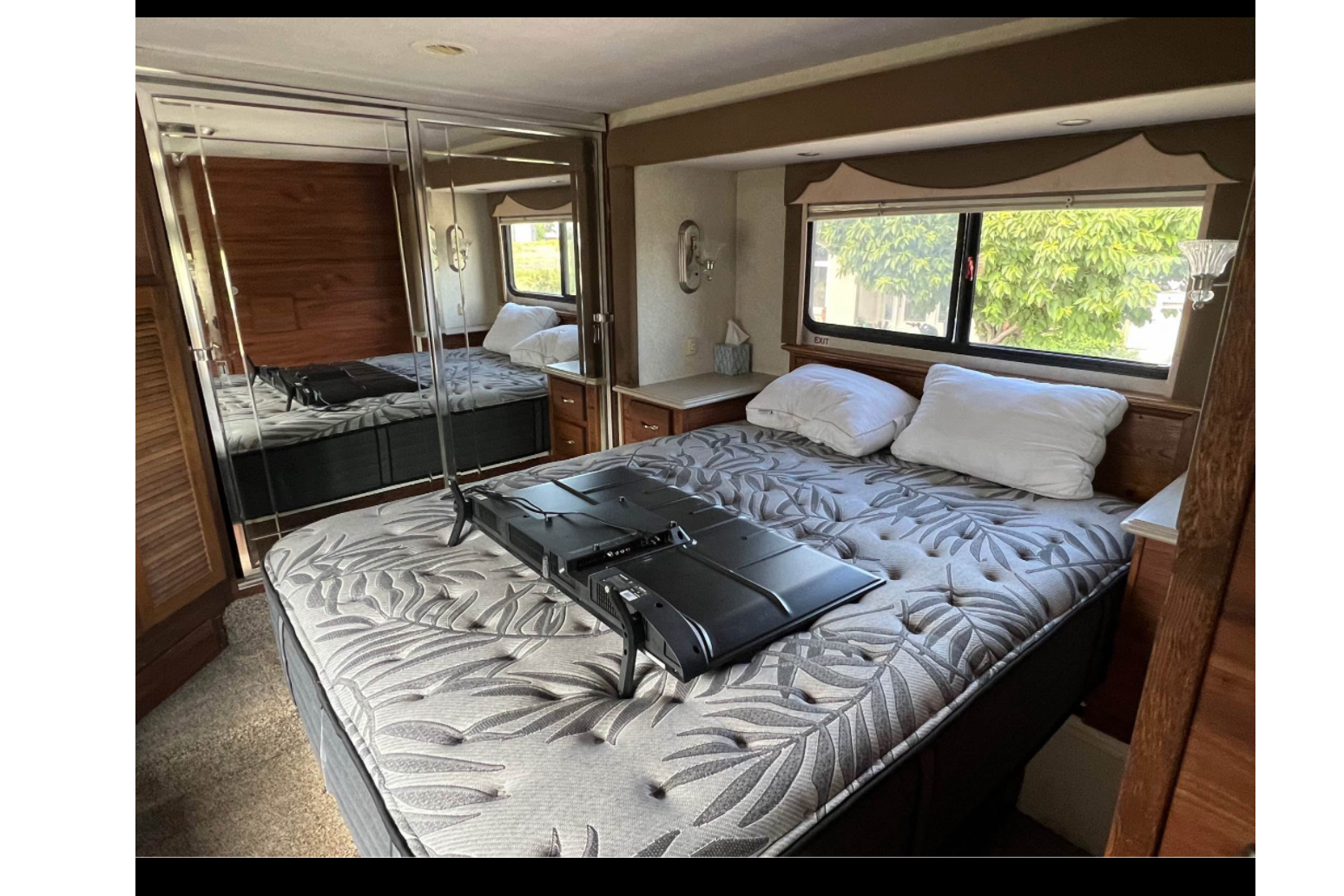 Colleen's National RV Tropi-Cal Class A