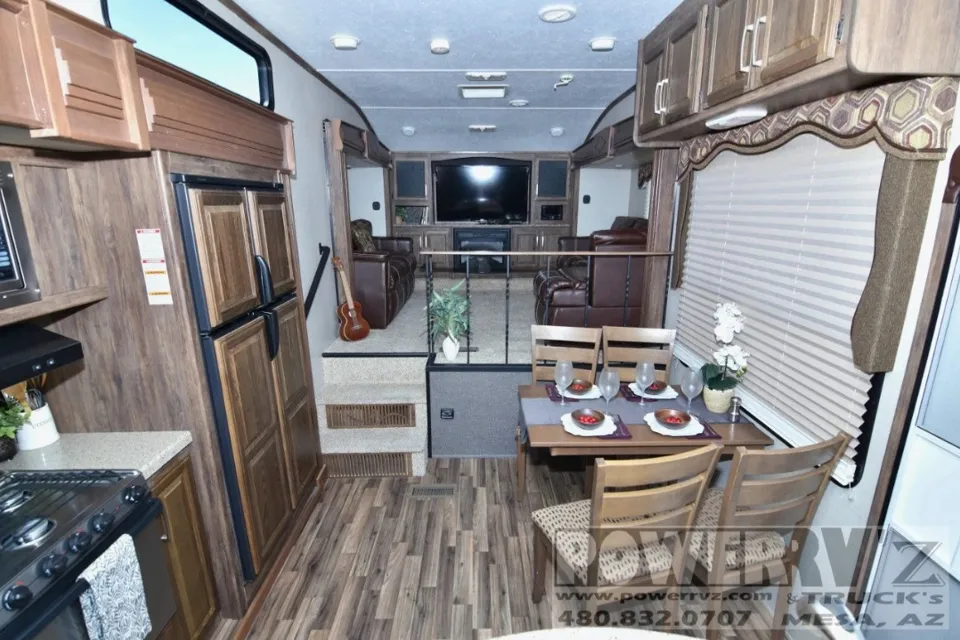 2015 37' Keystone Cougar Fifth Wheel
