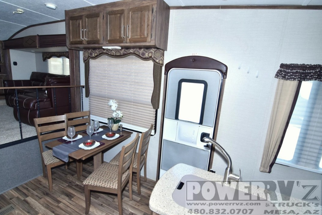 2015 37' Keystone Cougar Fifth Wheel