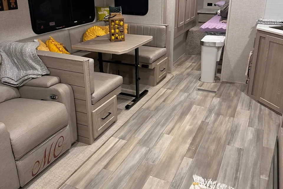Karie's Forest River Flagstaff ultralite Travel Trailer
