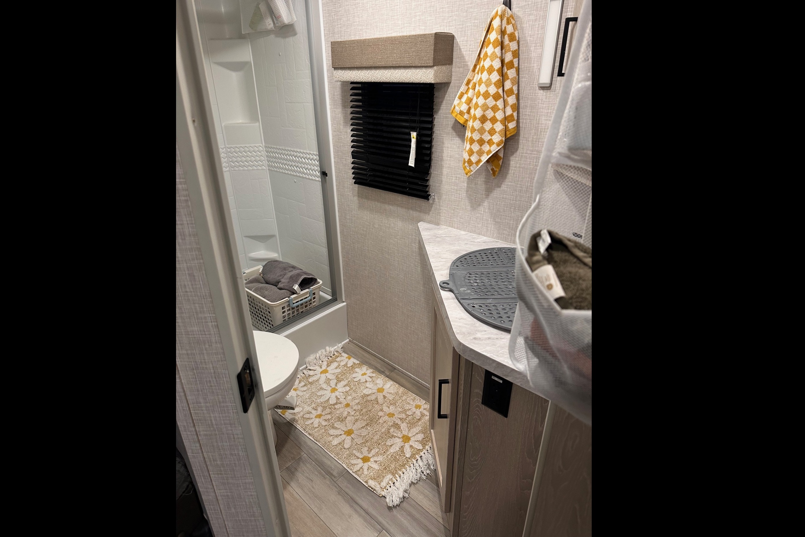 Karie's Forest River Flagstaff ultralite Travel Trailer