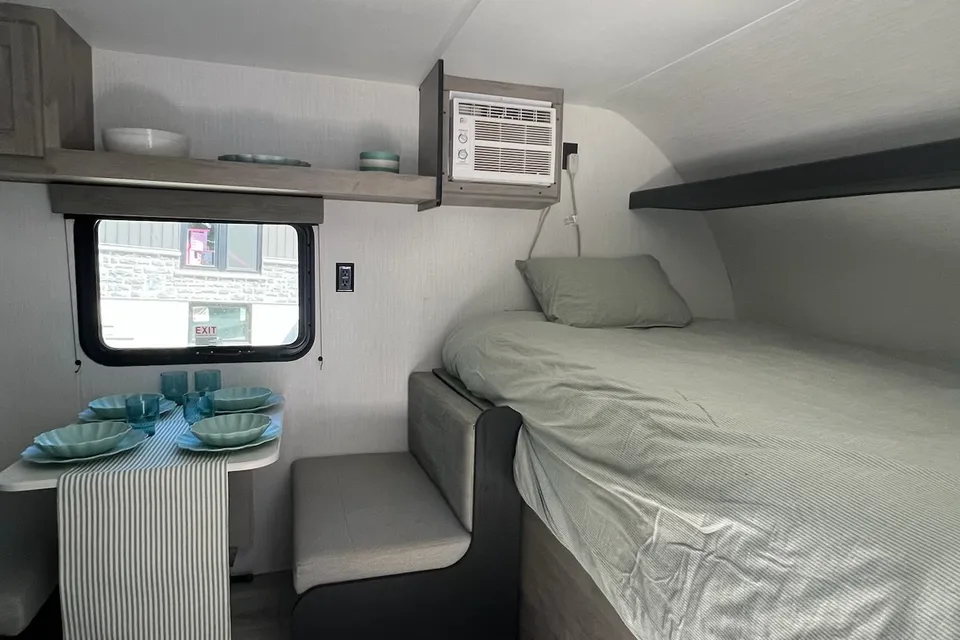 Jarrett's Prowler Lynx Travel Trailer