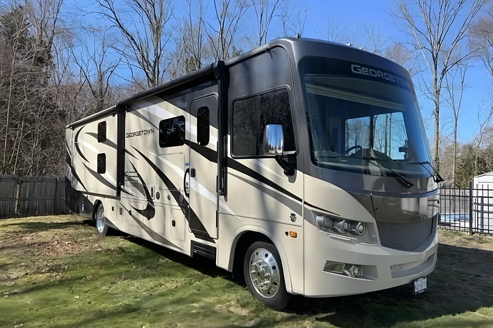 JENNIFER's Forest River Georgetown 5 Series 36B5 Class A